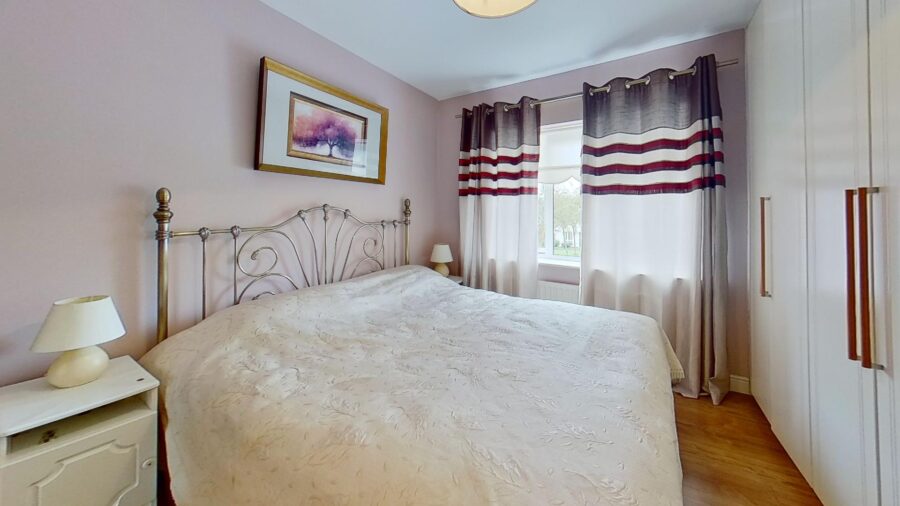 44-Castlecurragh-Park-Bedroom-900x506